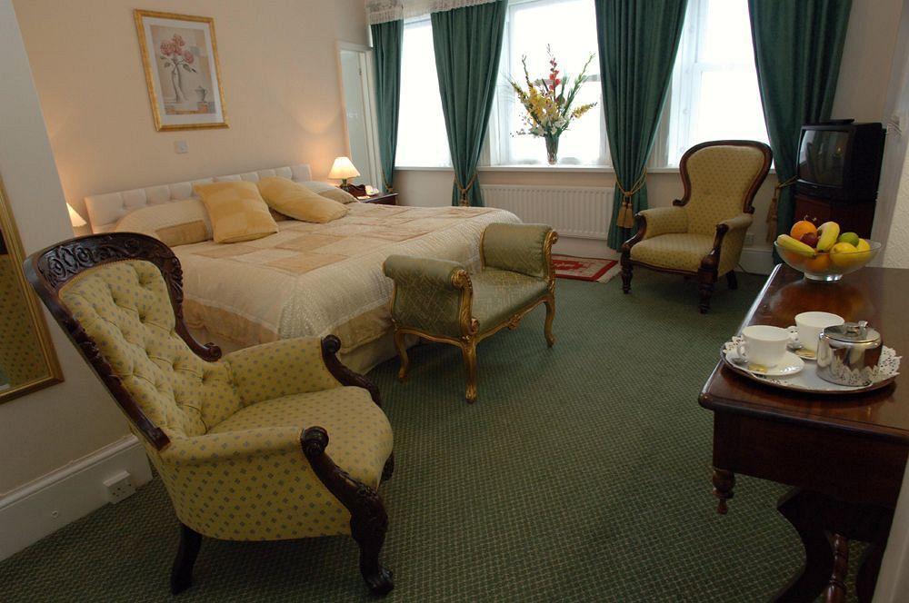 Albany Lions Hotel AEGON International Pokoj fotografie
